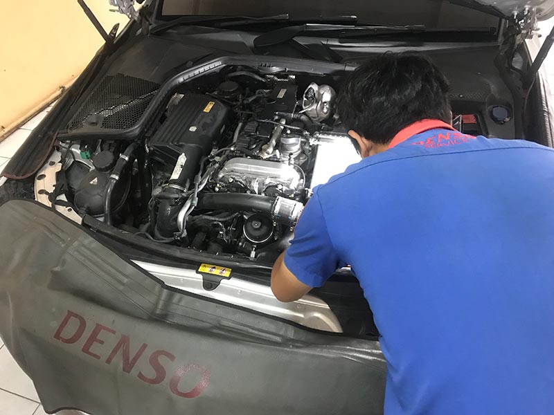 Benz C350e W205 แอร์ไม่เย็น