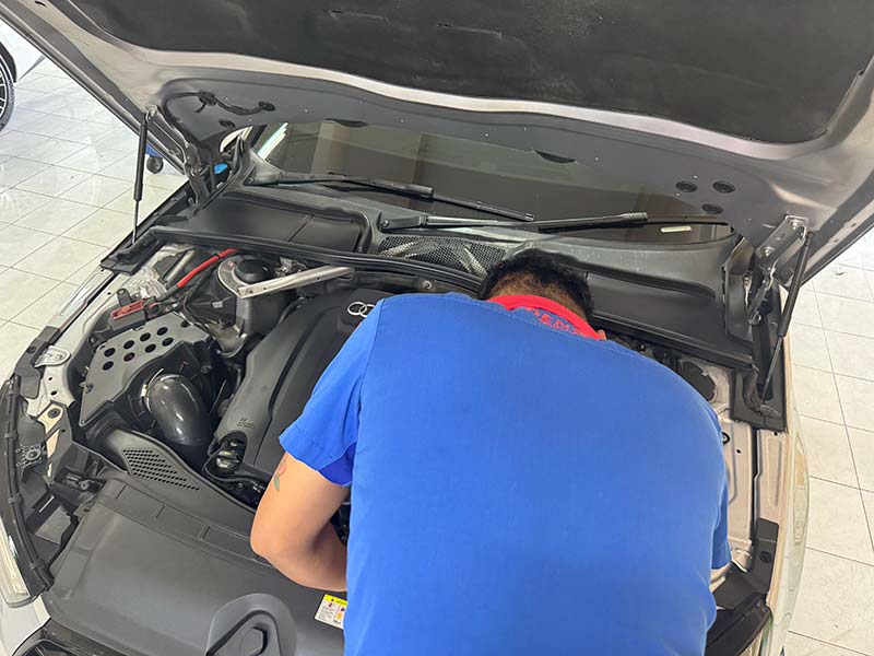 ซ่อมแอร์ Audi A4 B9 แอร์ไม่เย็น